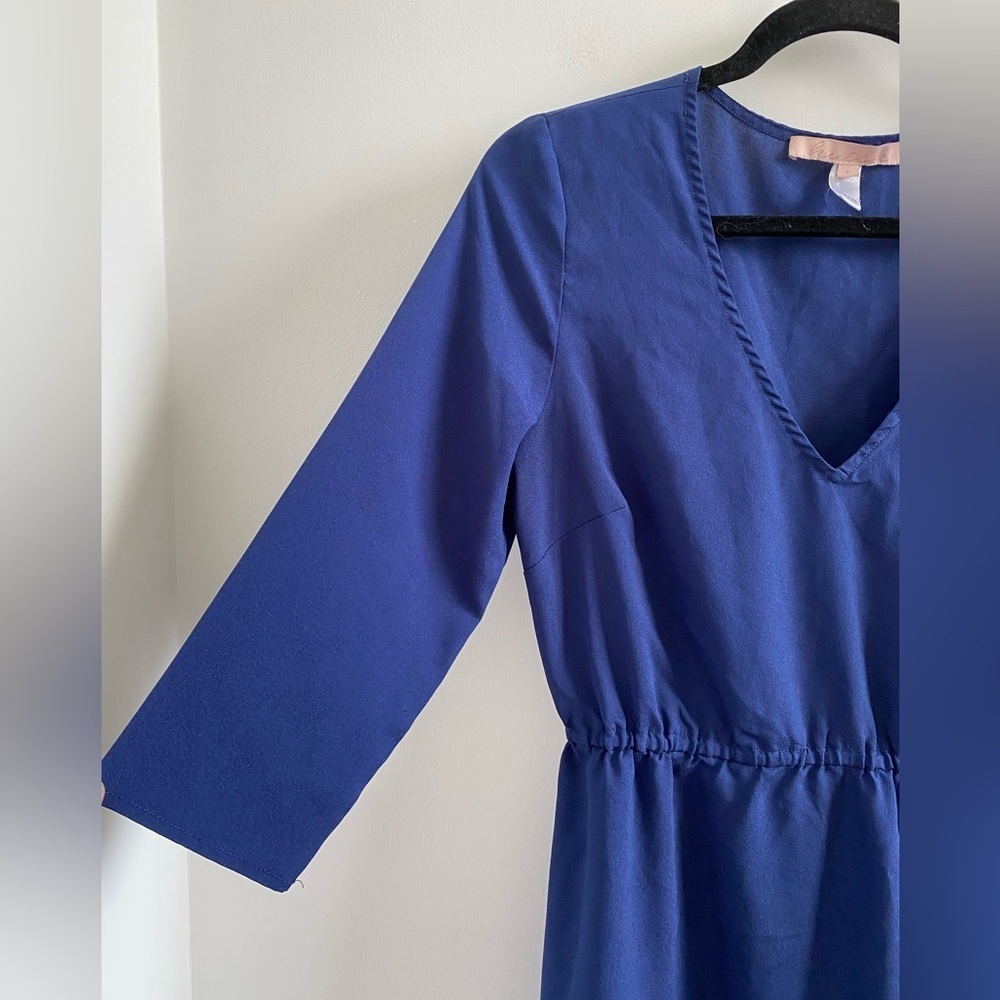 Hutch Blue V-Neck Minimalist Ruffle Hem Mini Dress Size Small - Picture 3 of 9